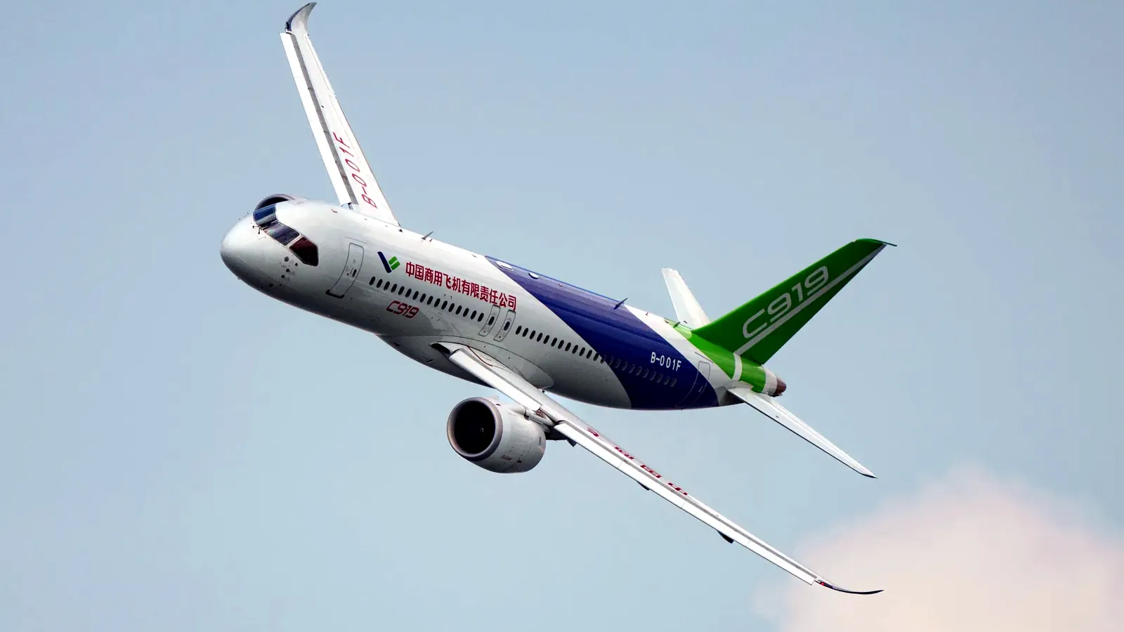 Le C919 de COMAC réalise son premier vol d’essai