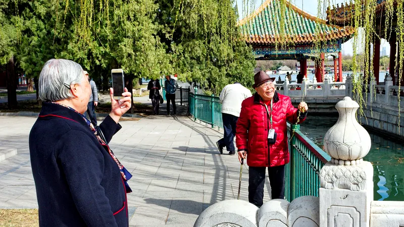La Chine face à un vieillissement rapide : plus de 323 millions de seniors en 2025