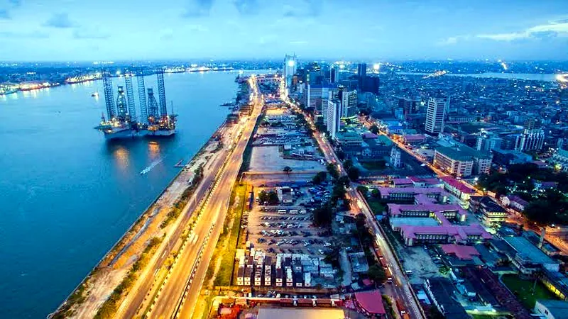 Lagos compte plus de 180 000 motos électriques en 2026, boom chinois et fragilités locales