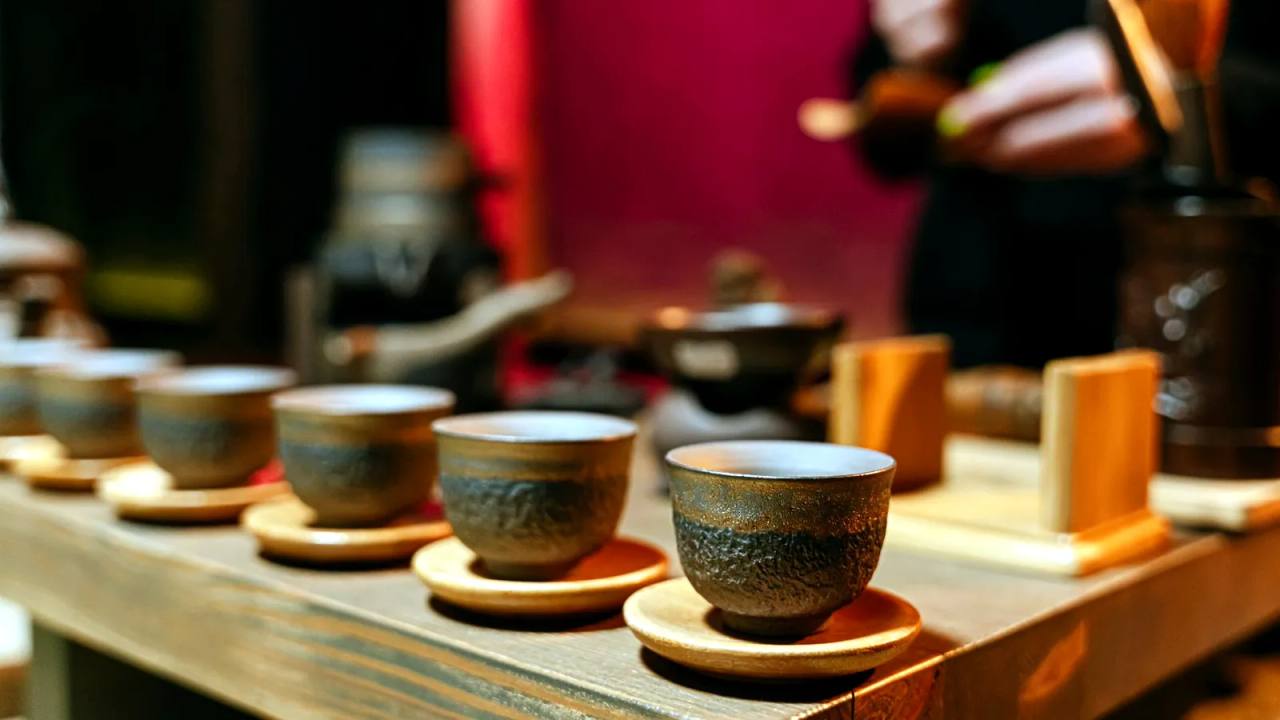 L’impact mondial du thé : un voyage culturel et linguistique